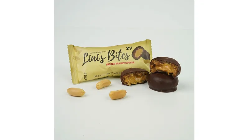Salted Peanut Butter Pralinis Bio Dattel-Kugeln